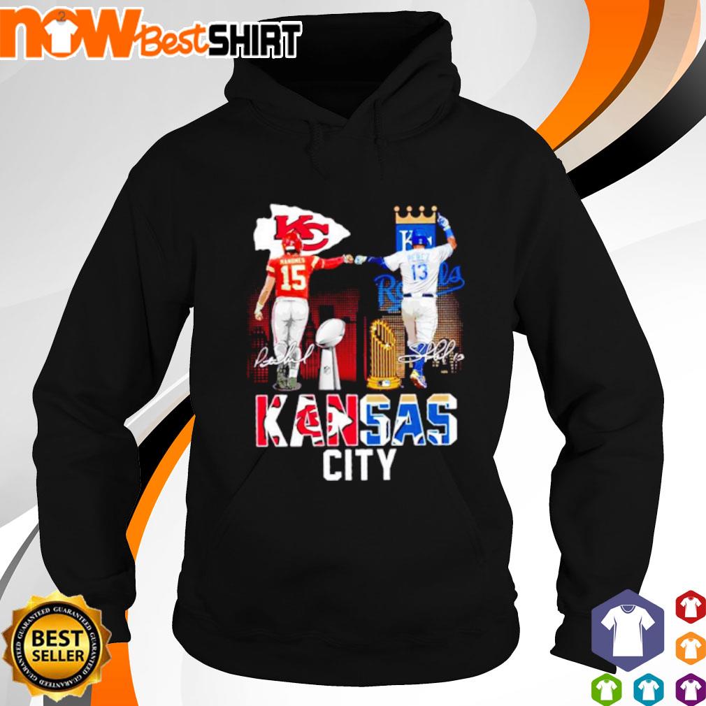 Patrick Mahomes Kansas City Chiefs vs Salvador Pérez Kansas City Royals  Kansas City 2021 signatures shirt, hoodie, sweater, long sleeve and tank top